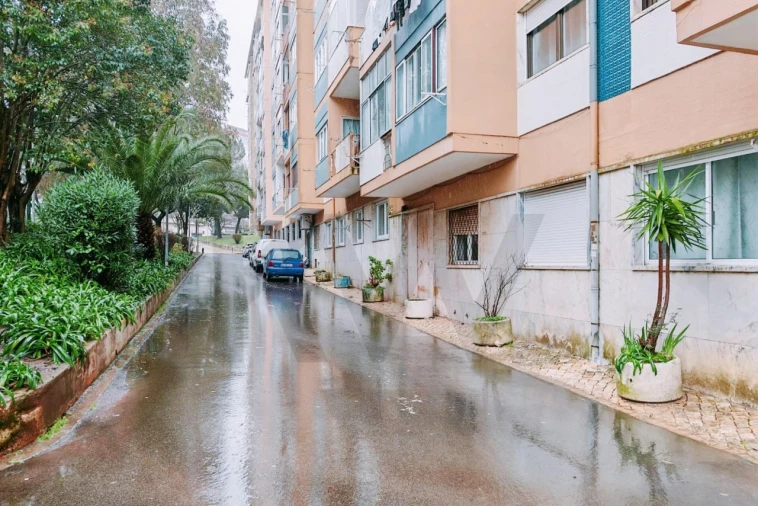 Loja para Arrendamento em Massamá e Monte Abraão Foto 14
