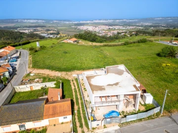 Moradia T3 para Venda em Alcobaça e Vestiaria