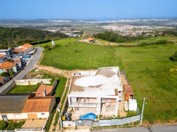 Moradia T3 para Venda em Alcobaça e Vestiaria