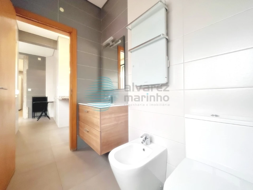 Apartamento T2 para Arrendamento em Campo de Ourique Foto 15