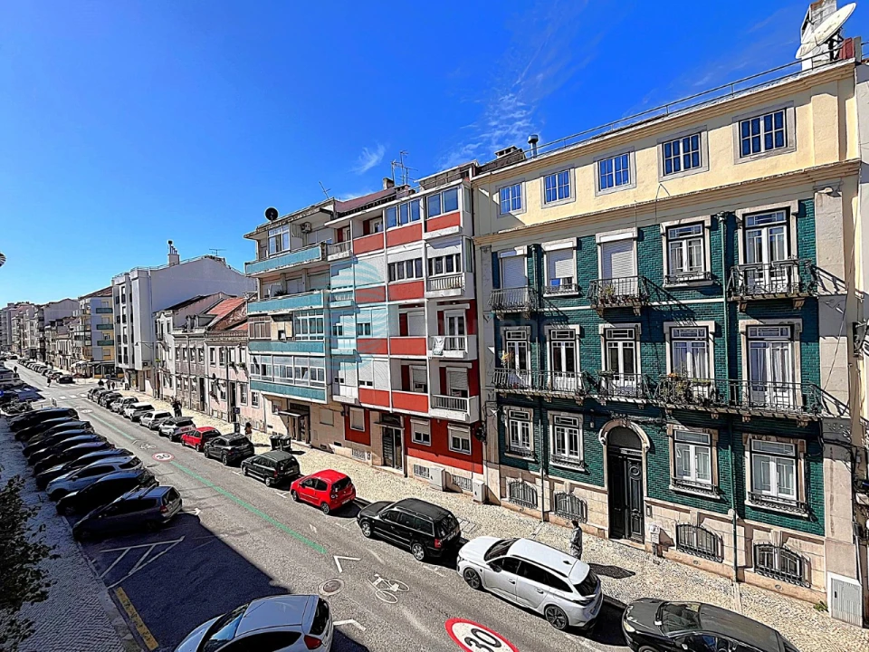 Apartamento T2 para Arrendamento em Campo de Ourique Foto 16