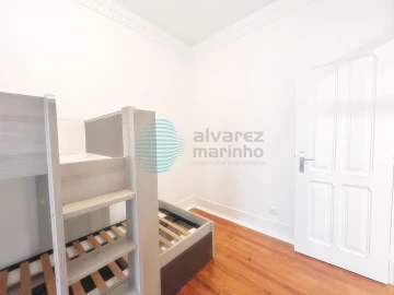 Apartamento T2 para Arrendamento em Campo de Ourique