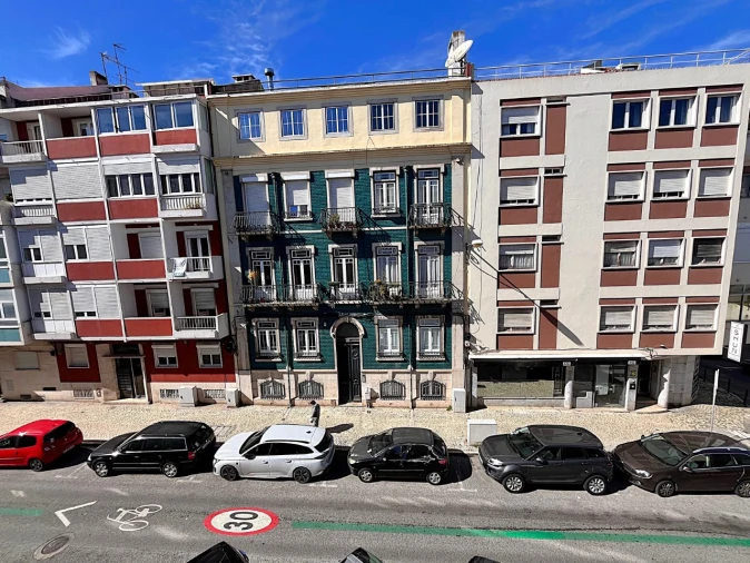 Apartamento T2 para Arrendamento em Campo de Ourique Foto 15
