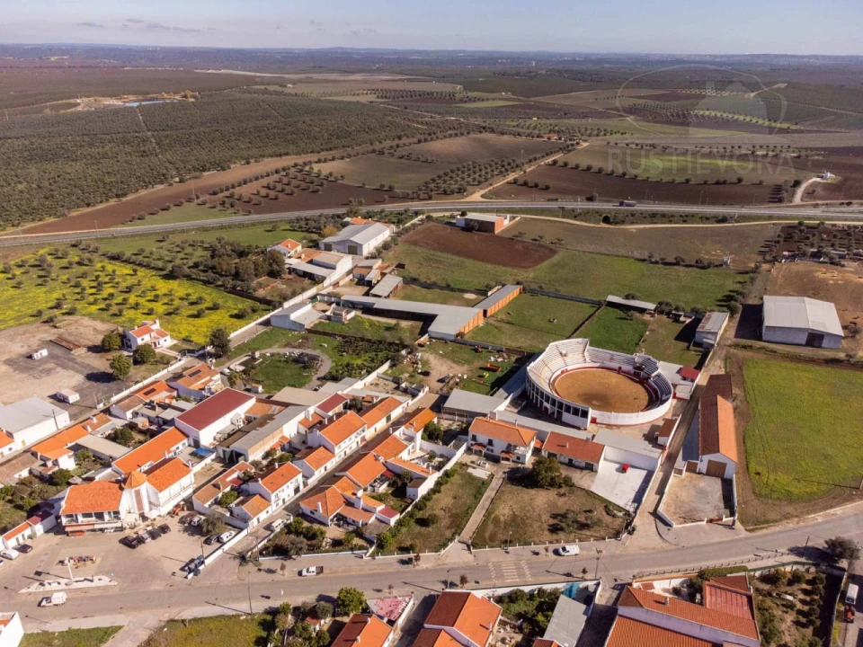 Armazém para Arrendamento em São Manços e São Vicente do Pigeiro Foto 7