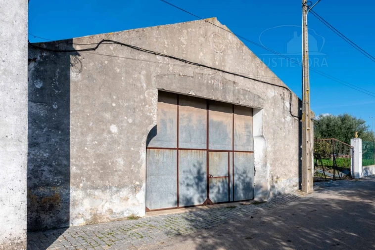 Armazém para Arrendamento em São Manços e São Vicente do Pigeiro Foto 5