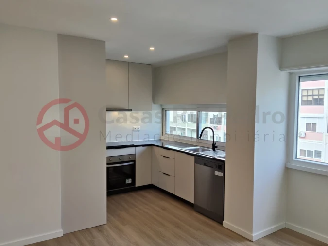 Apartamento T2 para Venda em Alto do Seixalinho, Santo André e Verderena Foto 4