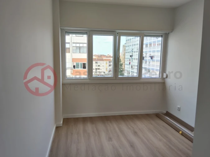 Apartamento T2 para Venda em Alto do Seixalinho, Santo André e Verderena Foto 9