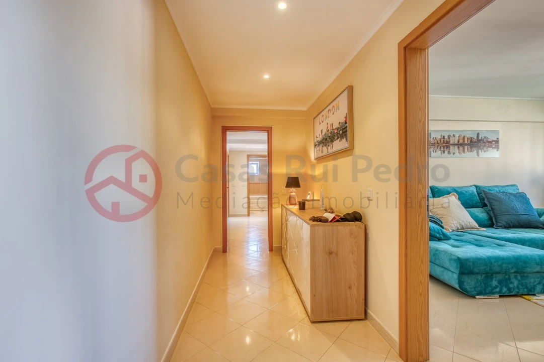 Apartamento T3 para Venda em Corroios Foto 12