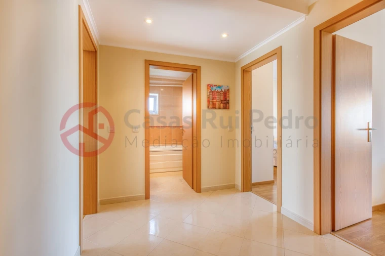 Apartamento T3 para Venda em Corroios Foto 11