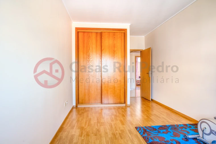 Apartamento T3 para Venda em Corroios Foto 15