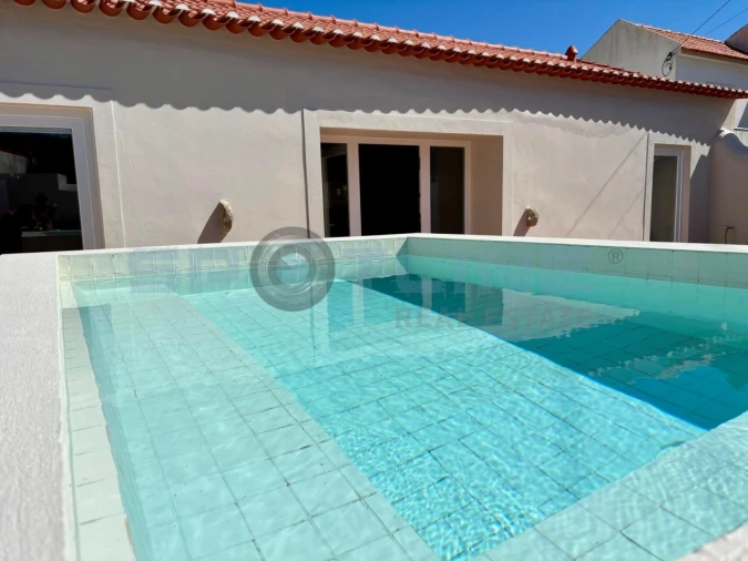 Moradia T2 para Venda em Colares Foto 8