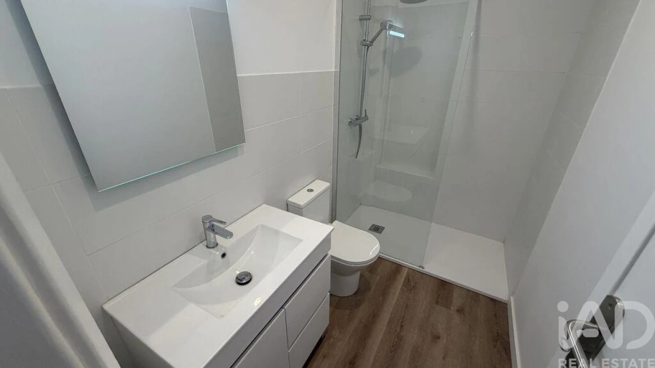 Apartamento T2 para Arrendamento em Arroios Foto 14