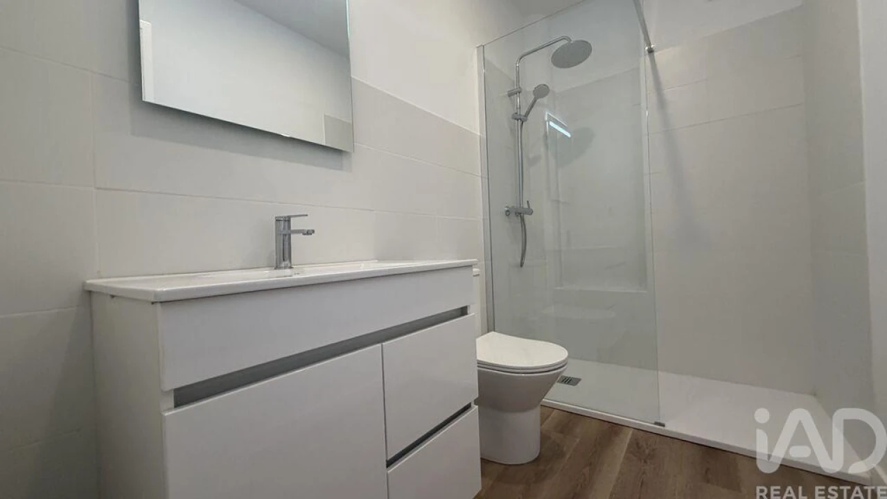 Apartamento T2 para Arrendamento em Arroios Foto 15