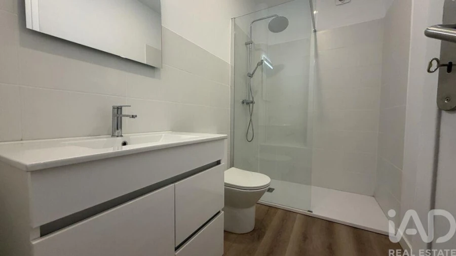 Apartamento T2 para Arrendamento em Arroios Foto 11