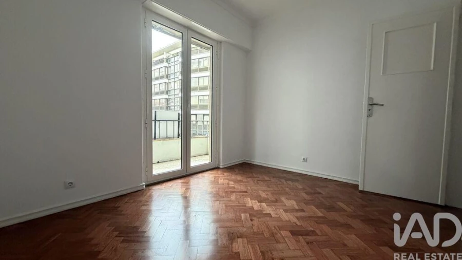 Apartamento T2 para Arrendamento em Arroios Foto 16