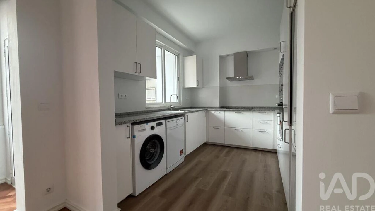 Apartamento T2 para Arrendamento em Arroios Foto 6