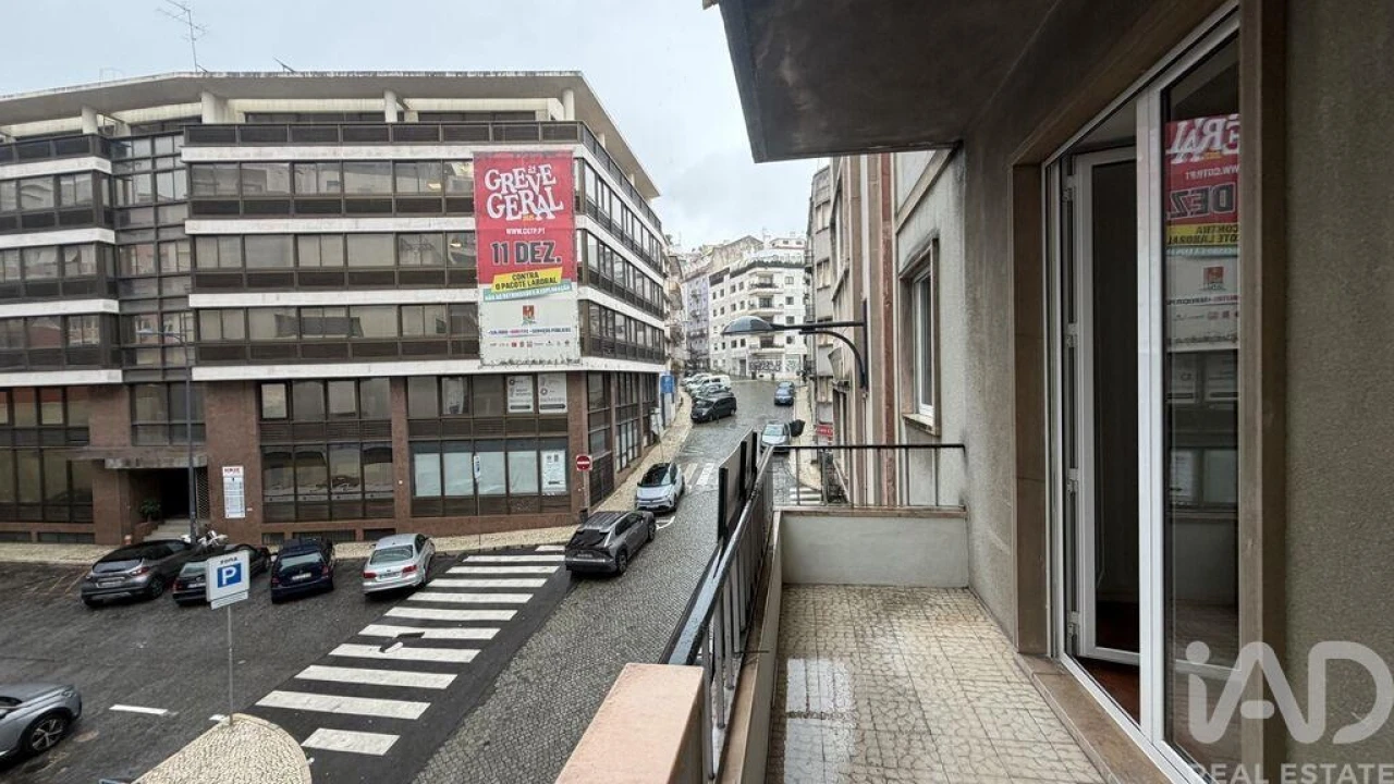 Apartamento T2 para Arrendamento em Arroios Foto 18