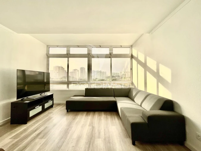 Apartamento T2 para Venda em Quarteira Foto 6