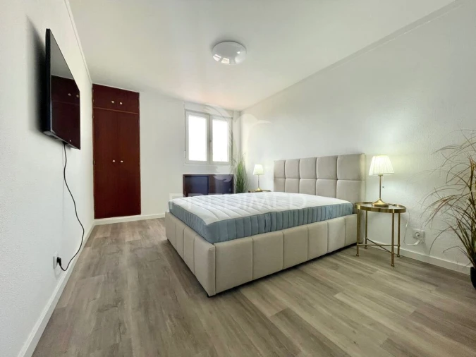 Apartamento T2 para Venda em Quarteira Foto 2