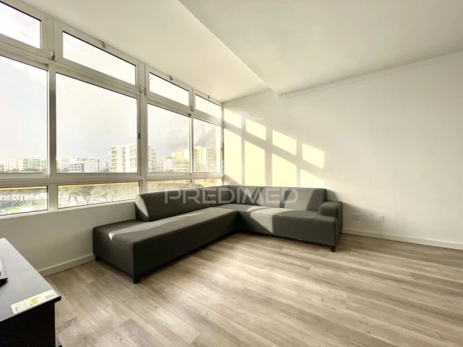 Apartamento T2 para Venda em Quarteira Foto 8