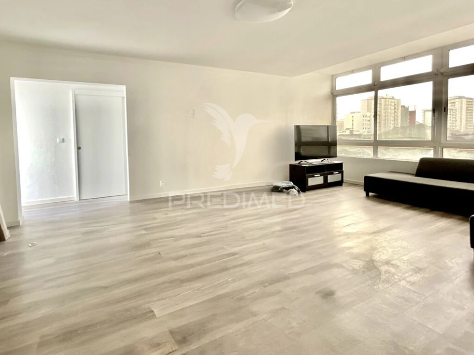 Apartamento T2 para Venda em Quarteira Foto 7