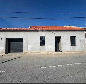 Moradia T3 para Venda em Eixo e Eirol