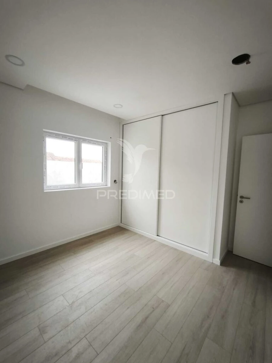 Moradia T2 para Venda em Eixo e Eirol Foto 9