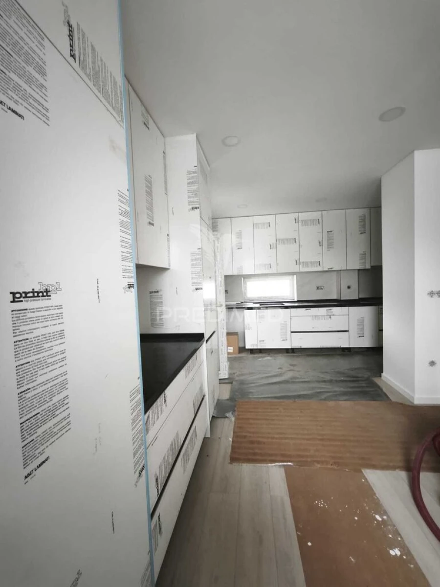 Moradia T2 para Venda em Eixo e Eirol Foto 6