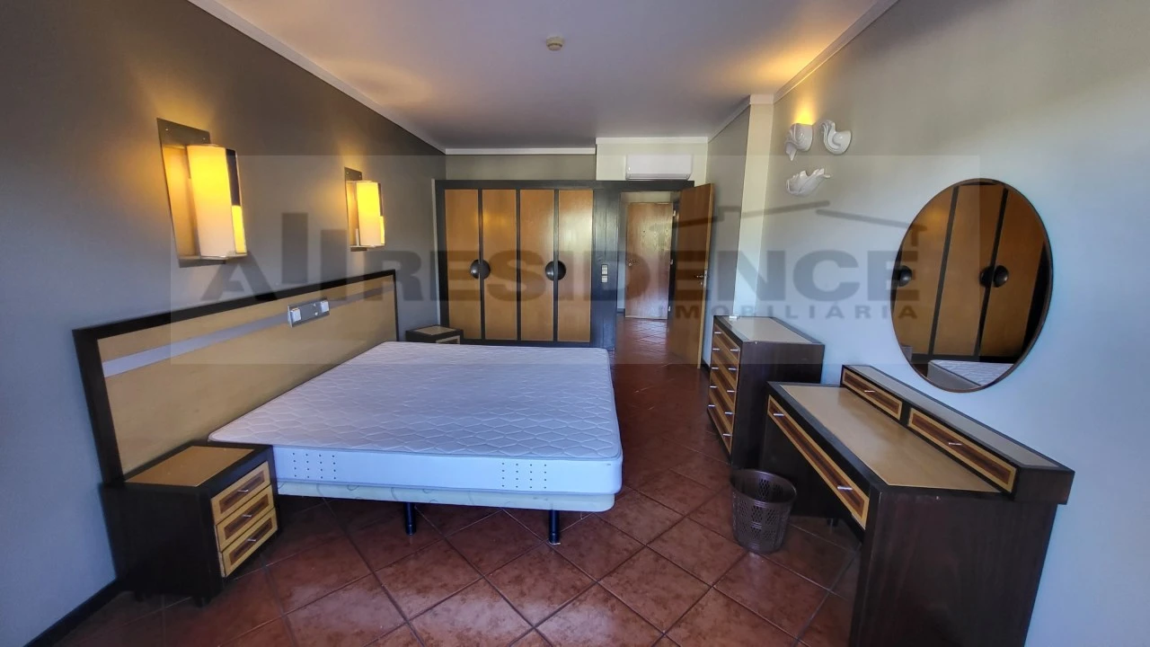 Apartamento T1 para Venda em Albufeira e Olhos de Água Foto 1