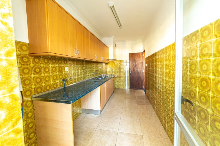 Apartamento T4 para Arrendamento em Assunção, Ajuda, Salvador e Santo Ildefonso Foto 11