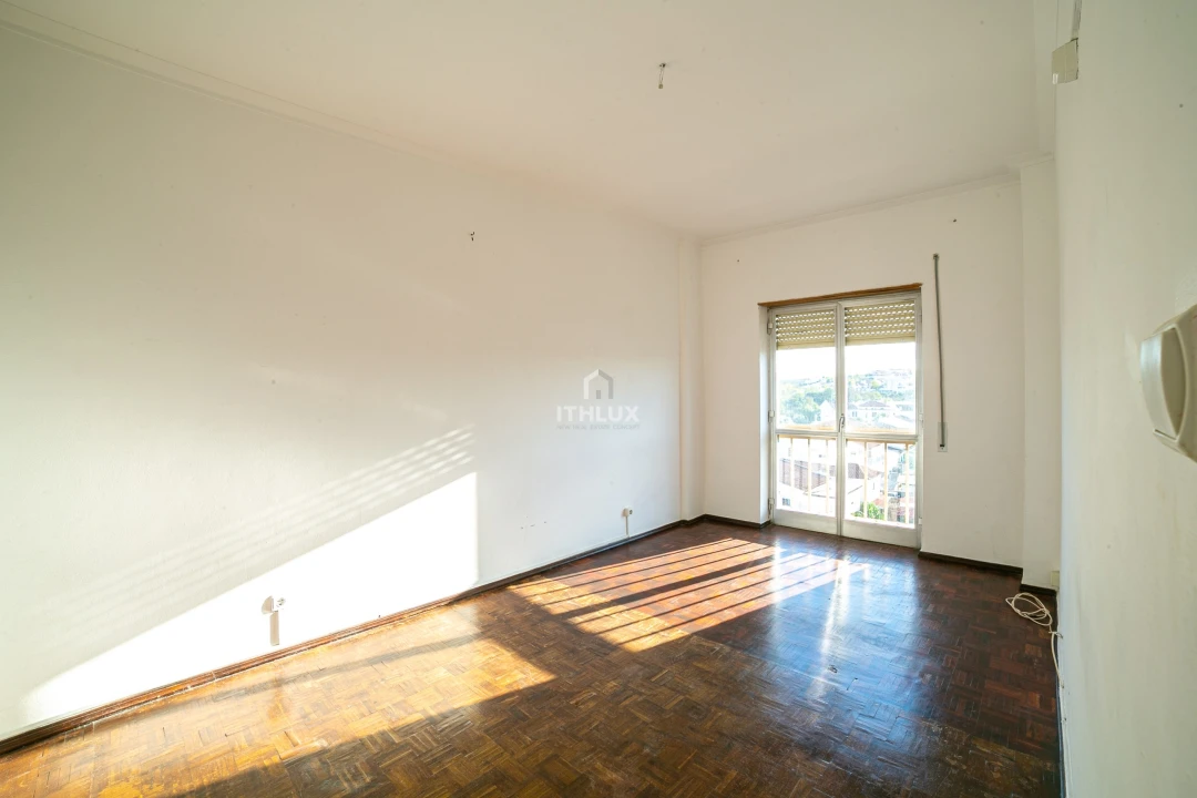 Apartamento T4 para Arrendamento em Assunção, Ajuda, Salvador e Santo Ildefonso Foto 1