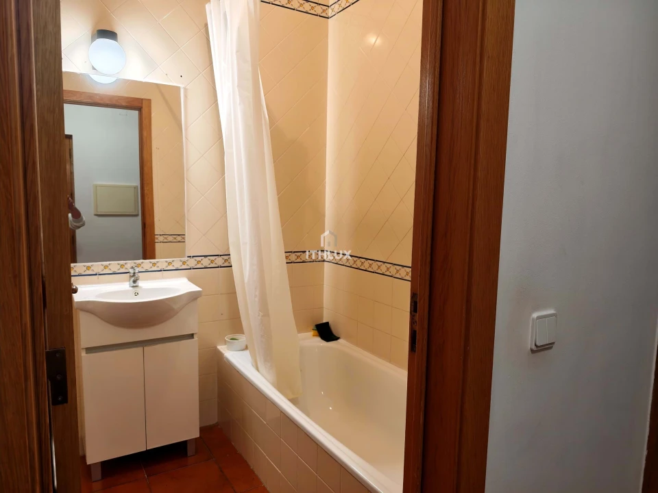 Apartamento T2 para Venda em Ermidas-Sado Foto 13