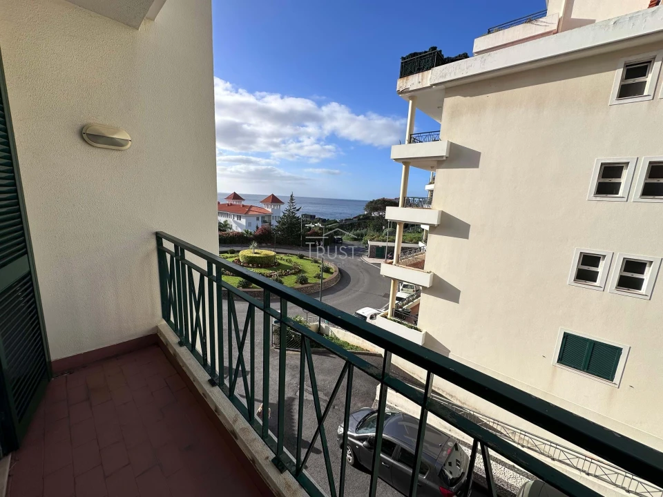 Apartamento T3 para Venda em Caniço Foto 11