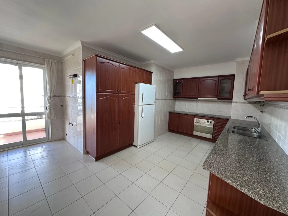 Apartamento T3 para Venda em Caniço Foto 13