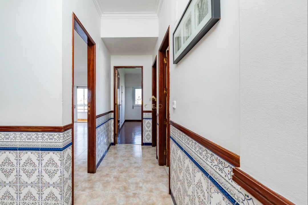 Apartamento T2 para Venda em Santa Iria de Azoia, São João da Talha e Bobadela Foto 25