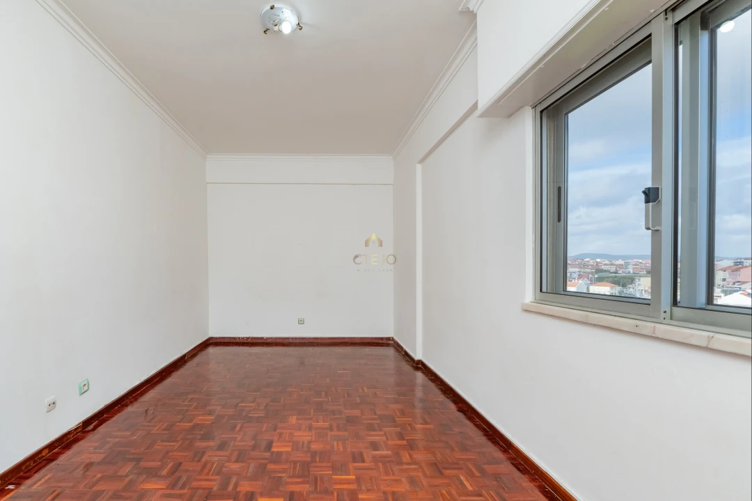 Apartamento T2 para Venda em Santa Iria de Azoia, São João da Talha e Bobadela Foto 15