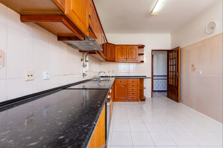 Apartamento T2 para Venda em Santa Iria de Azoia, São João da Talha e Bobadela Foto 21