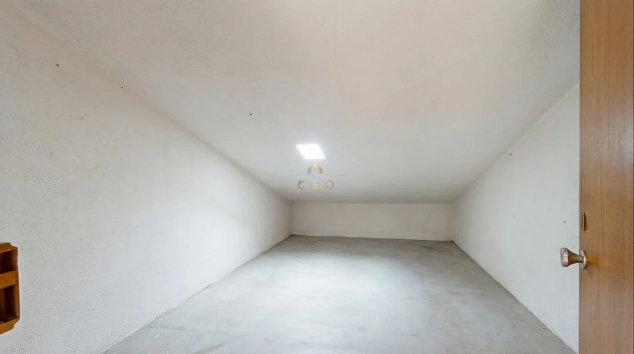 Apartamento T2 para Venda em Santa Iria de Azoia, São João da Talha e Bobadela Foto 32