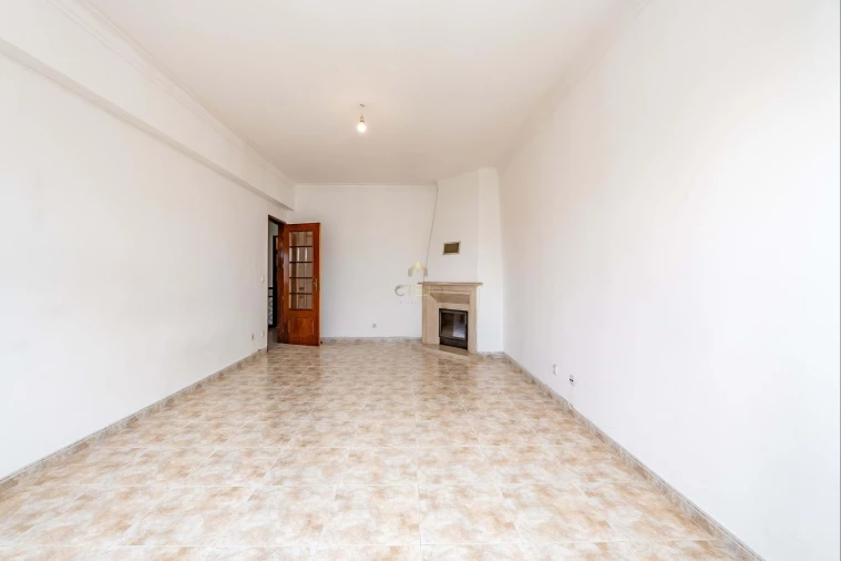 Apartamento T2 para Venda em Santa Iria de Azoia, São João da Talha e Bobadela Foto 7