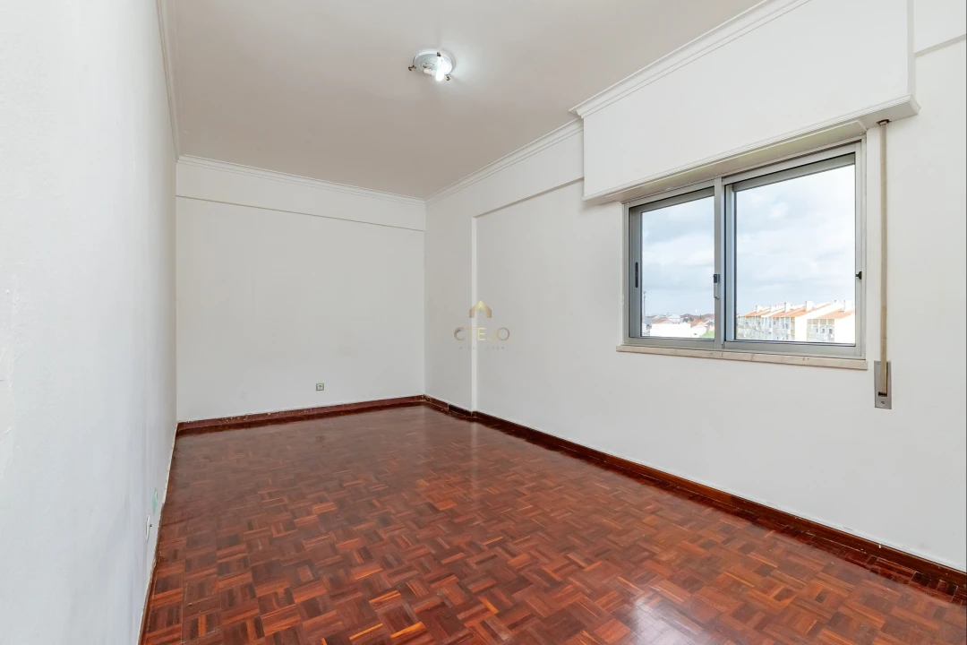 Apartamento T2 para Venda em Santa Iria de Azoia, São João da Talha e Bobadela Foto 14