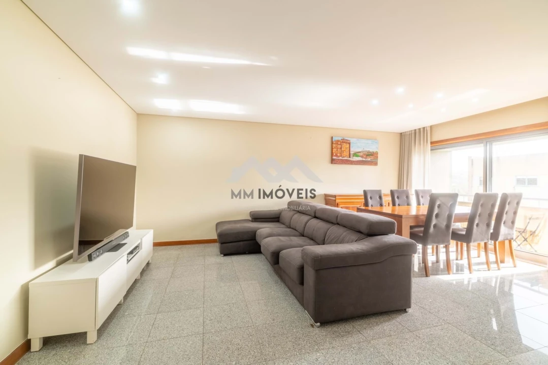 Apartamento T3 para Venda em Aguas Santas Foto 2