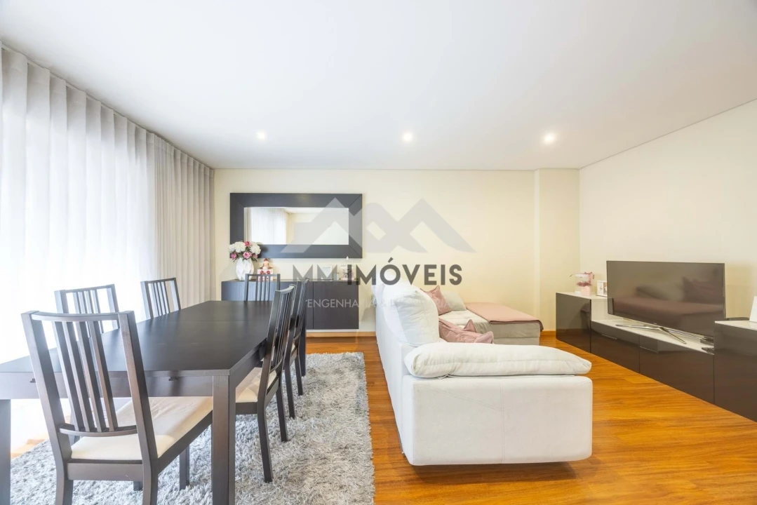 Apartamento T2 para Venda em Rio Tinto Foto 16