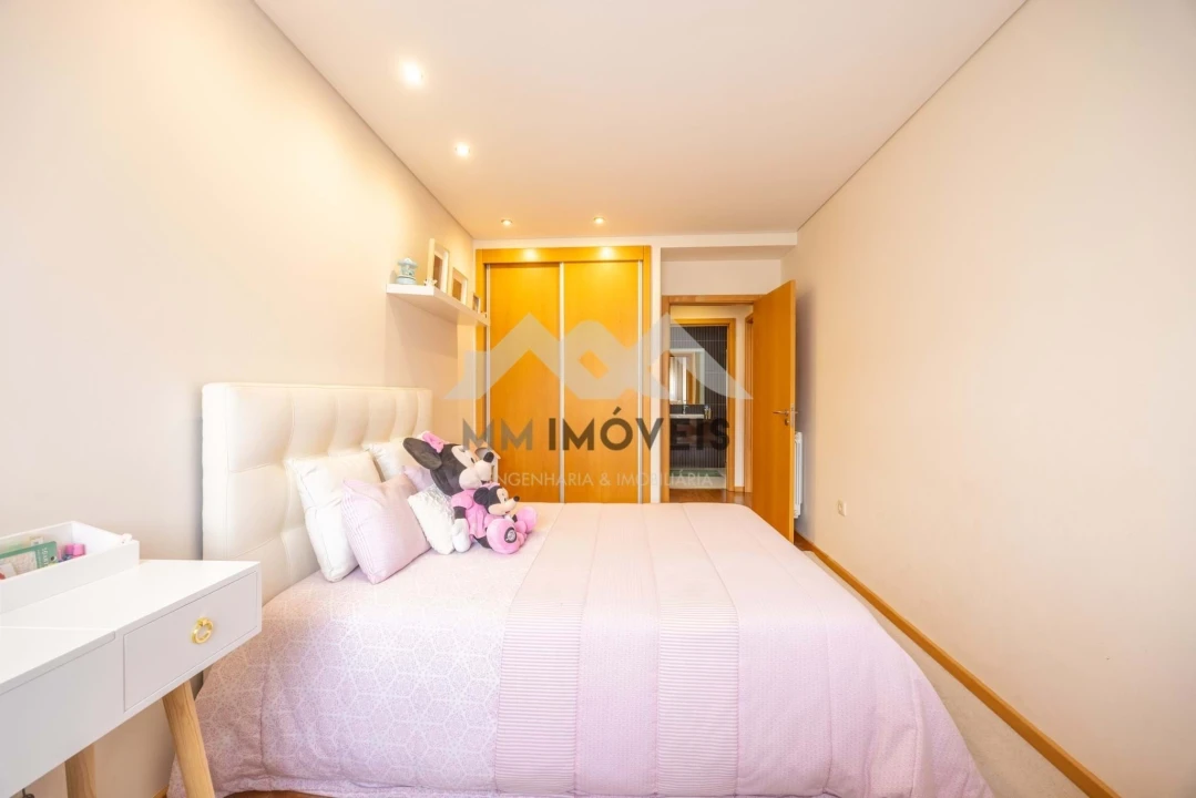 Apartamento T2 para Venda em Rio Tinto Foto 18