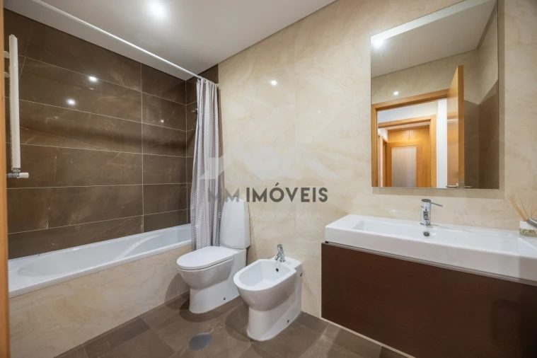 Apartamento T2 para Venda em Rio Tinto Foto 10