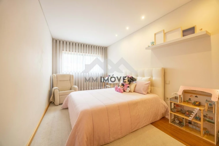 Apartamento T2 para Venda em Rio Tinto Foto 21