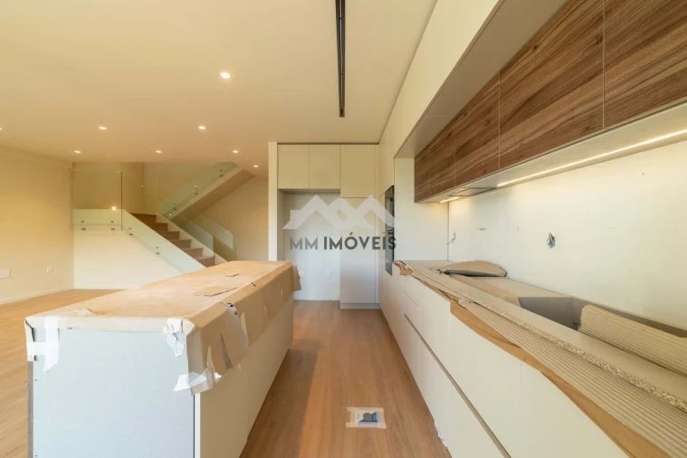 Moradia T3 para Venda em Fânzeres e São Pedro da Cova Foto 35