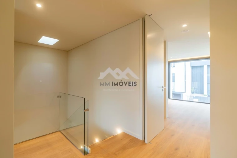 Moradia T3 para Venda em Fânzeres e São Pedro da Cova Foto 27