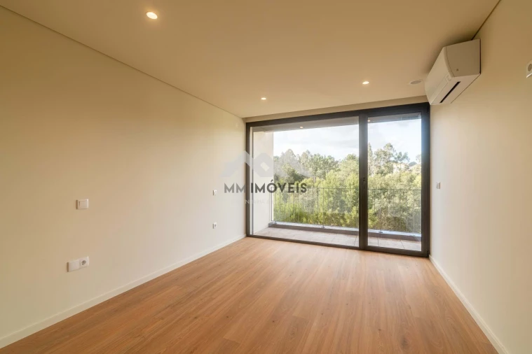 Moradia T3 para Venda em Fânzeres e São Pedro da Cova Foto 6