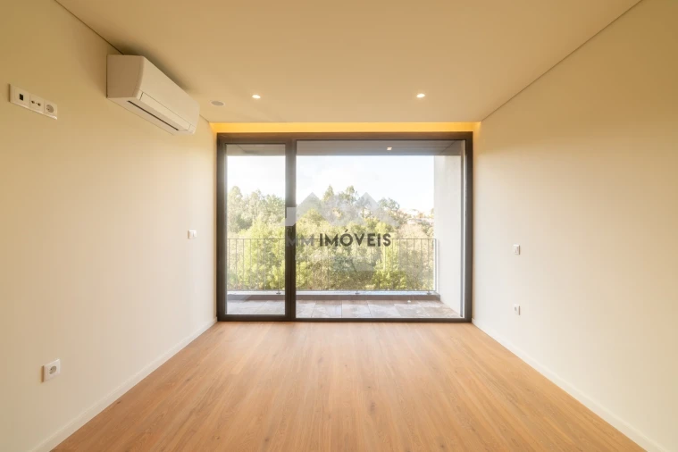 Moradia T3 para Venda em Fânzeres e São Pedro da Cova Foto 39