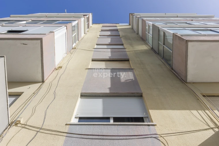 Apartamento T3 para Venda em Almada, Cova da Piedade, Pragal e Cacilhas Foto 20